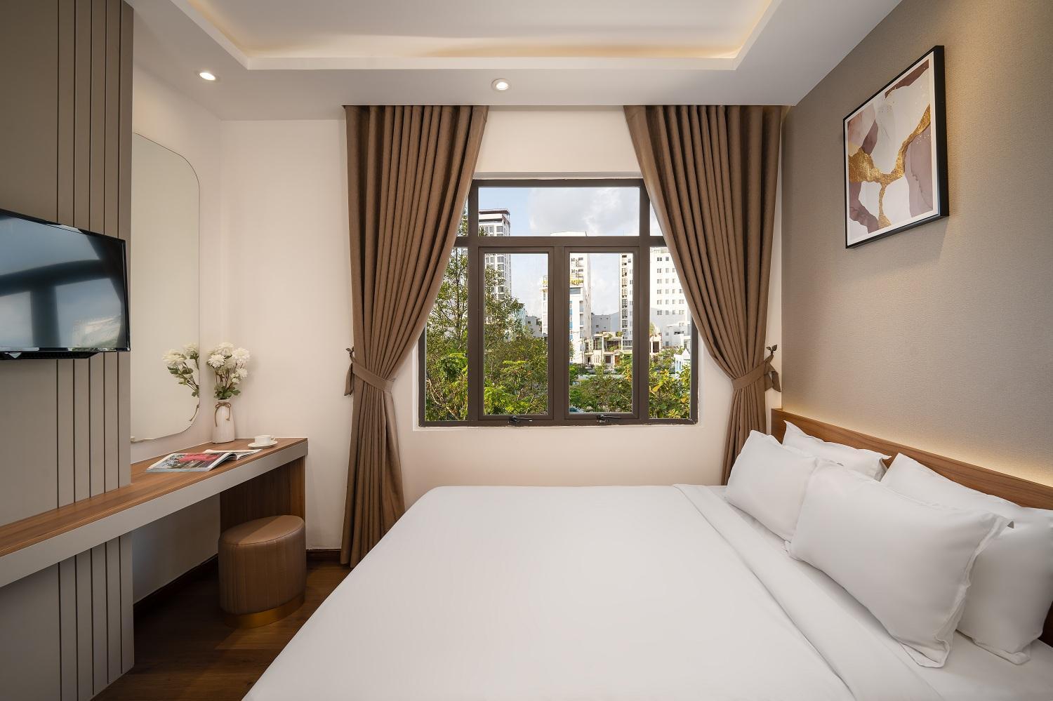 Duong Gia Hotel Dn By - Bay Luxury Дананг Екстериор снимка