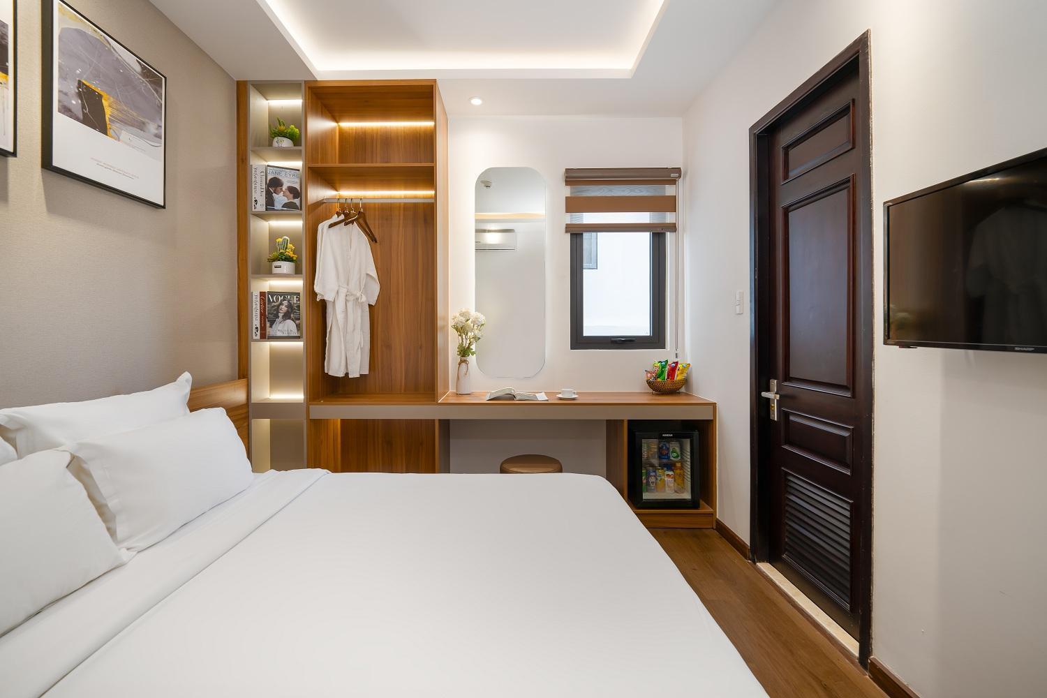 Duong Gia Hotel Dn By - Bay Luxury Дананг Екстериор снимка